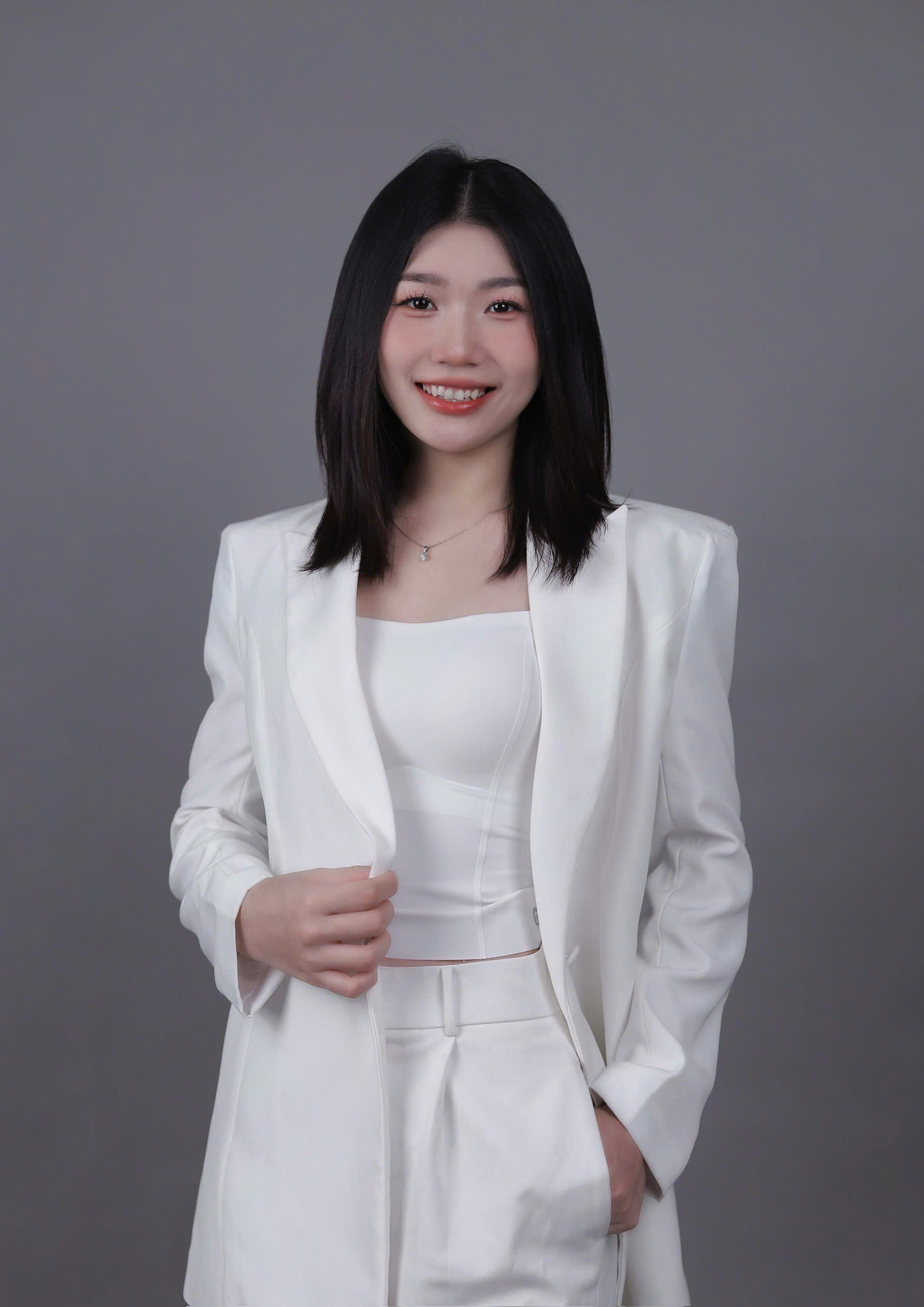 Ellie Linh
